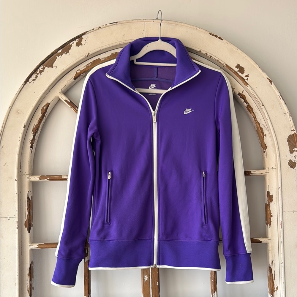 Retro Vintage Nike Purple and White Zip-Up Track Jacket